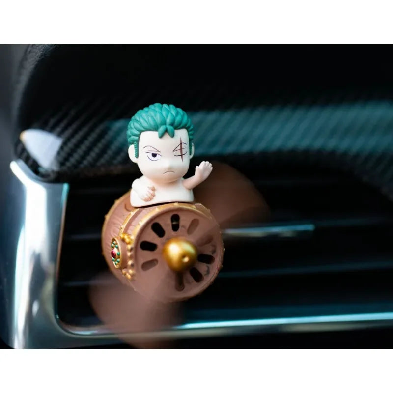 Anime One Piece Luffy Sauron Sanji Pilot Propeller Auto-Lufterfrischer Aromatherapie Mode Air Vent Aromatherapie Autozubehör