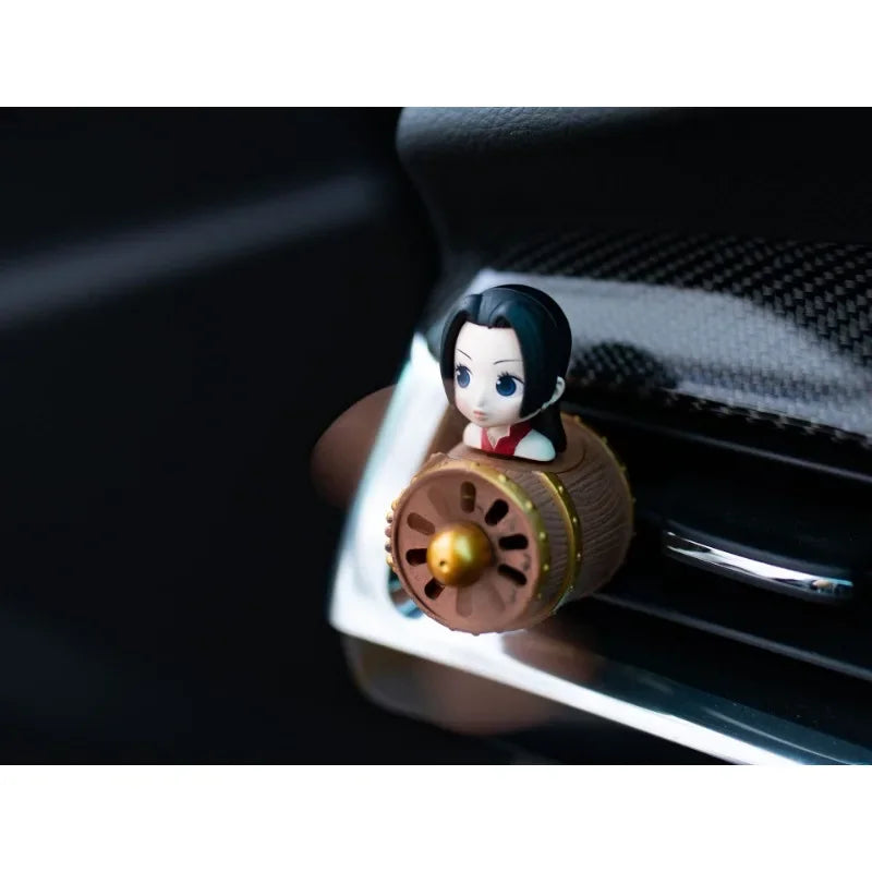 Anime One Piece Luffy Sauron Sanji Pilot Propeller Auto-Lufterfrischer Aromatherapie Mode Air Vent Aromatherapie Autozubehör